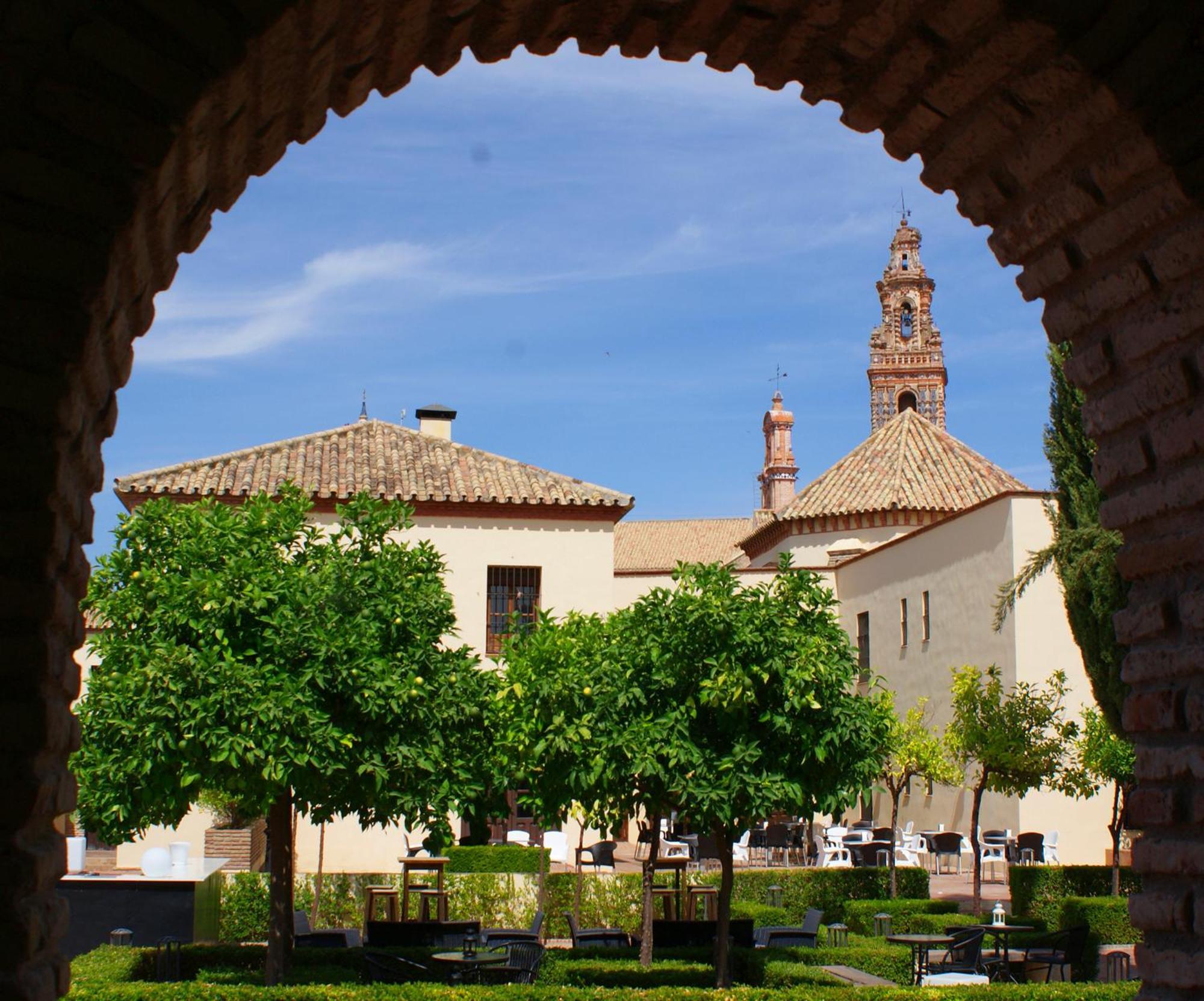 Hospedería Convento de Santa Clara Hotel Palma del Río Exterior foto