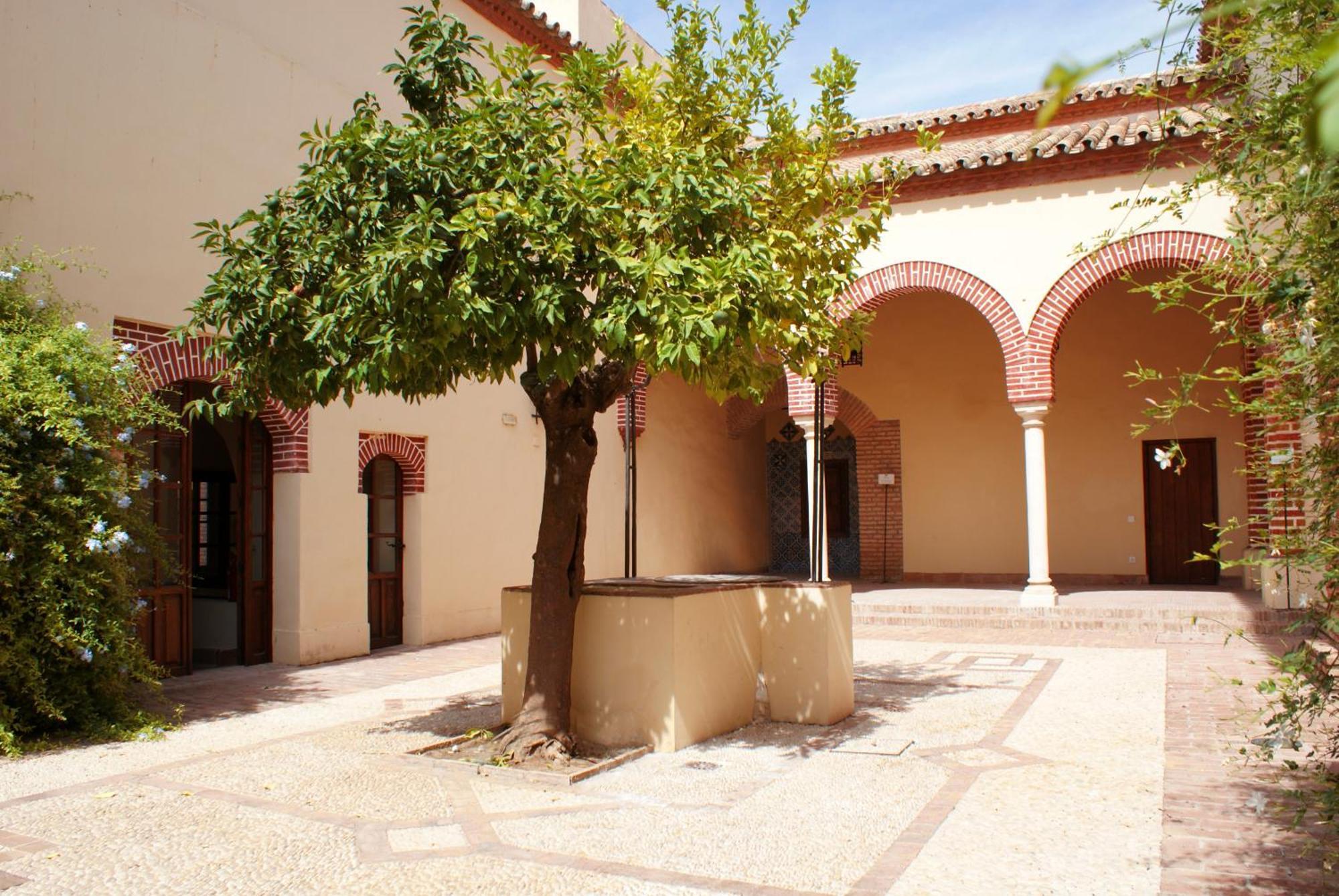 Hospedería Convento de Santa Clara Hotel Palma del Río Exterior foto