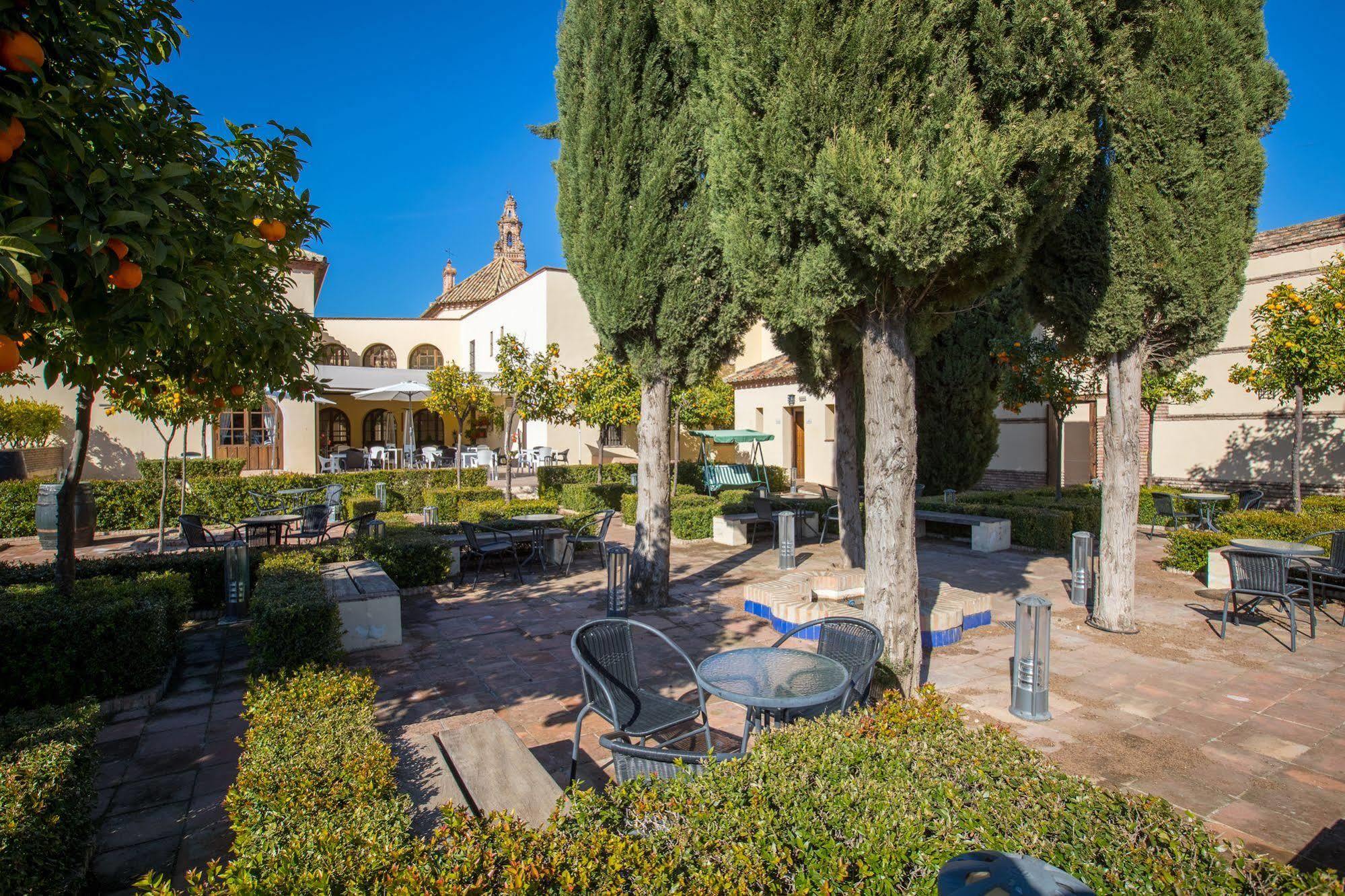 Hospedería Convento de Santa Clara Hotel Palma del Río Exterior foto